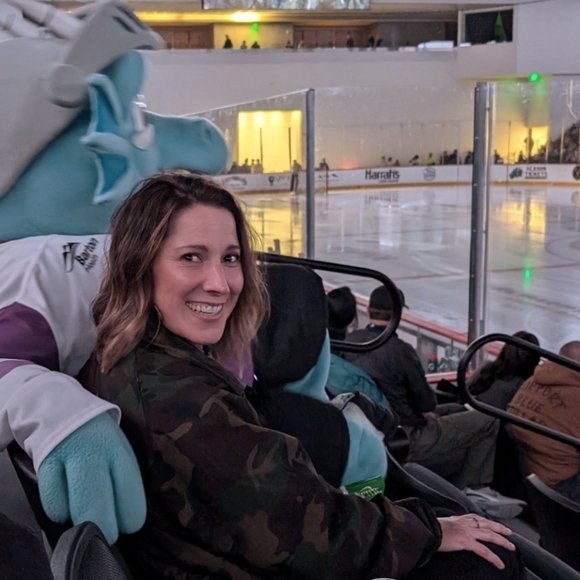 Meet your Posher, Sara - Picture 1 of 1